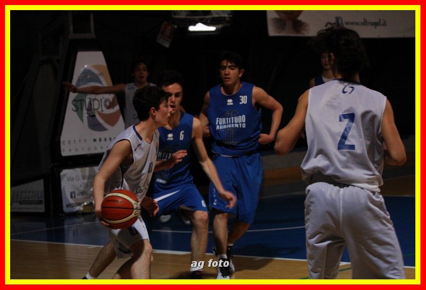 170407 basketU16 231_tn.jpg